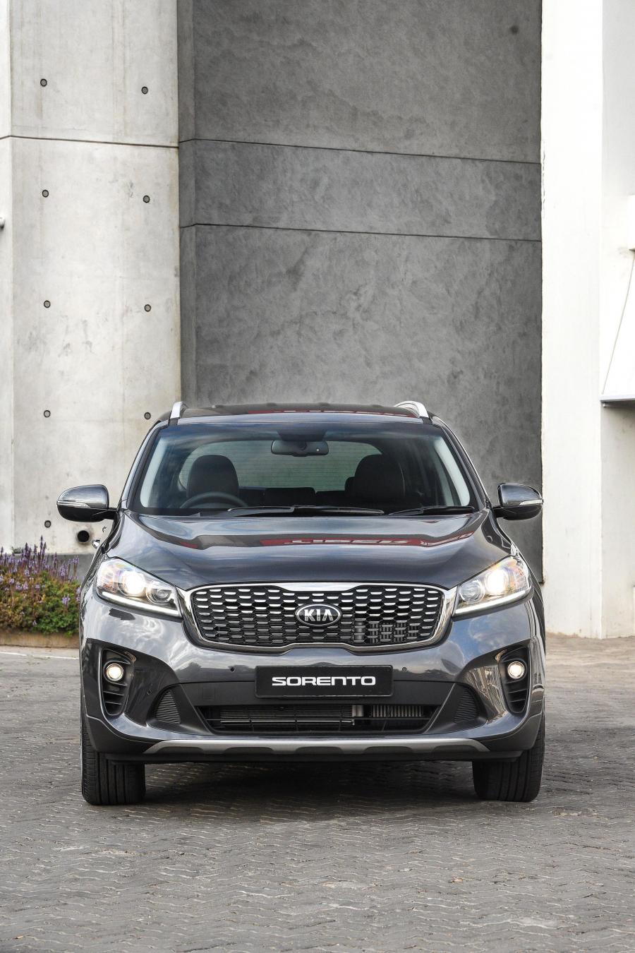  Kia Sorento (UM) 2018 года  (ZA) (фото 16 из 40)